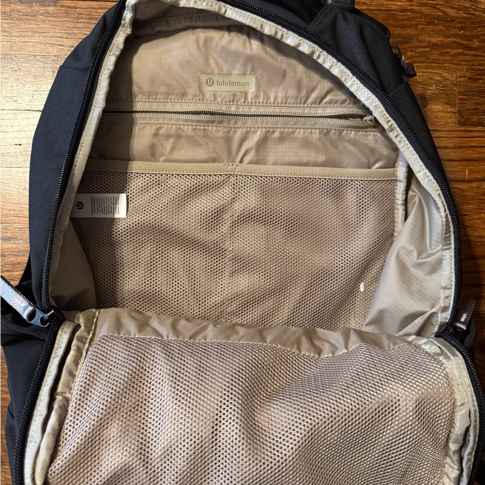 Lululemon Backpack - Picture 3 of 5